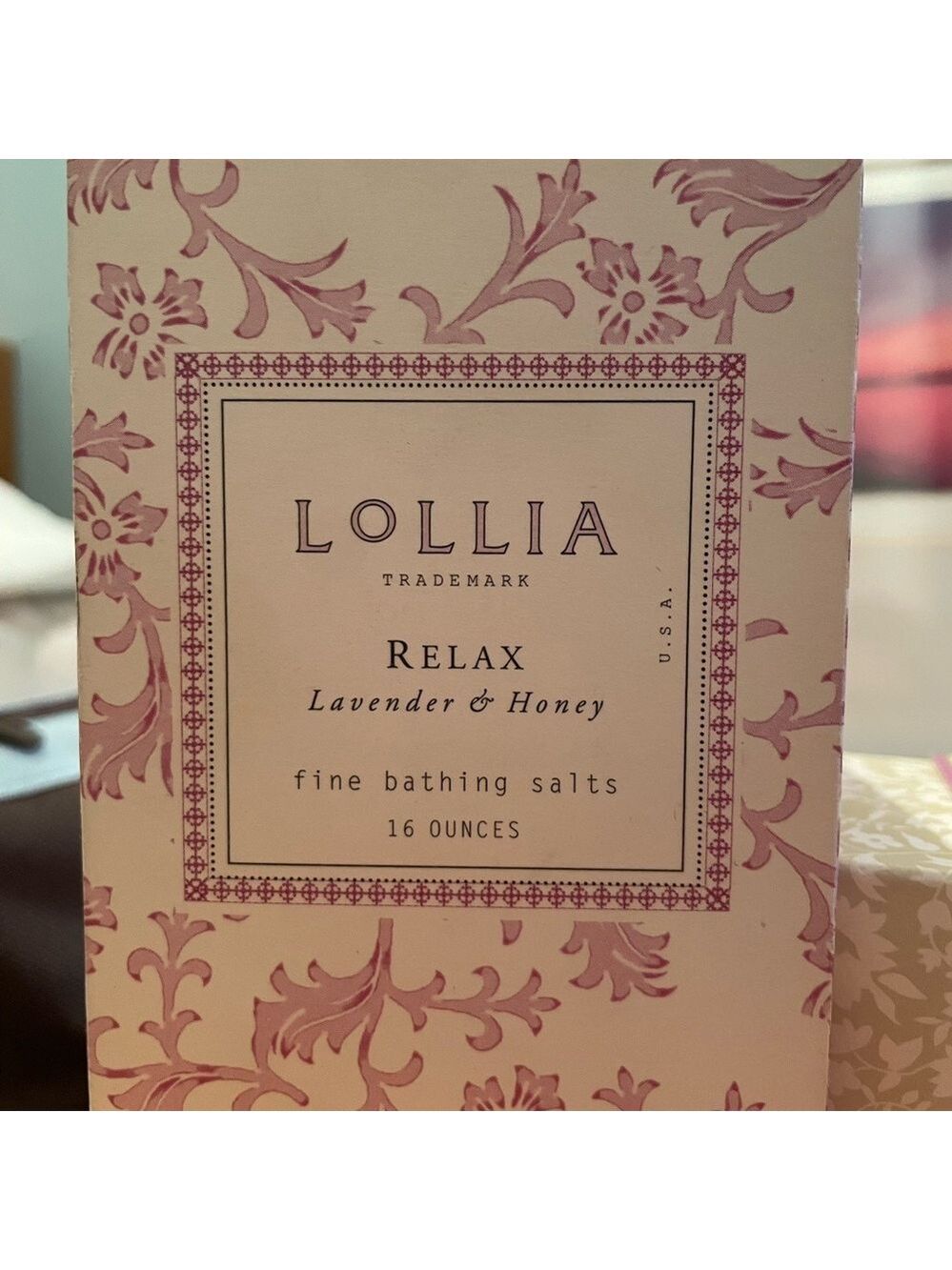 Lollia Relax Lavender & Honey Bath Set - Hand Cream & Bath Salts